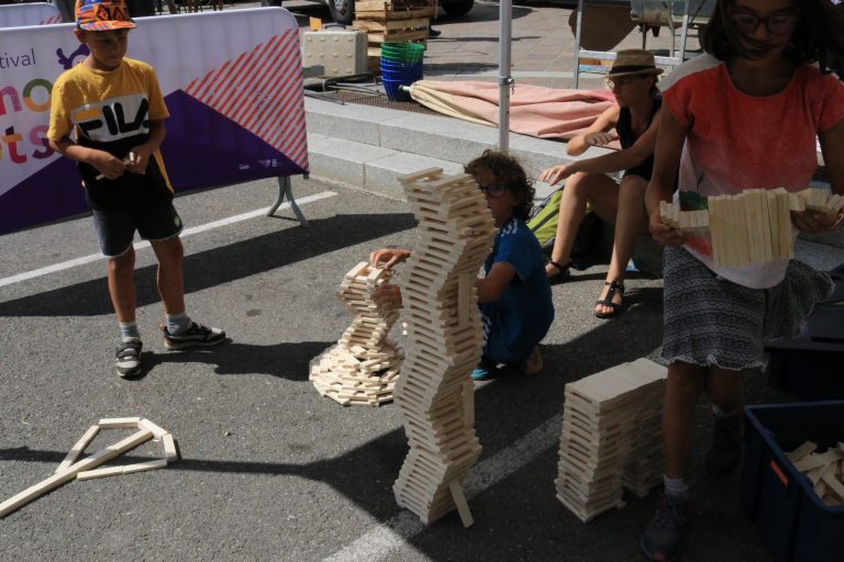 Jeu de construction en bois